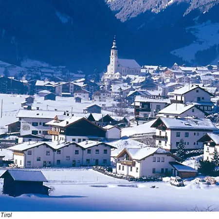 In Stubai With Balcony And * ניוסטיפט אים סטובאיטל
