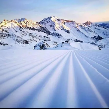 In Stubai With Balcony And דירה