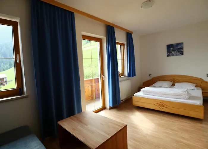 In Stubai With Balcony And Appartement *